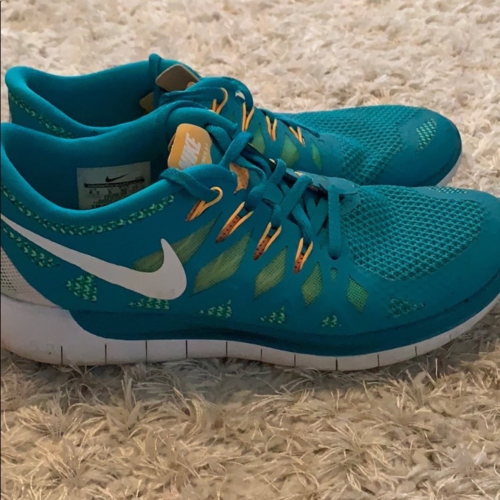 Nike Free Runs